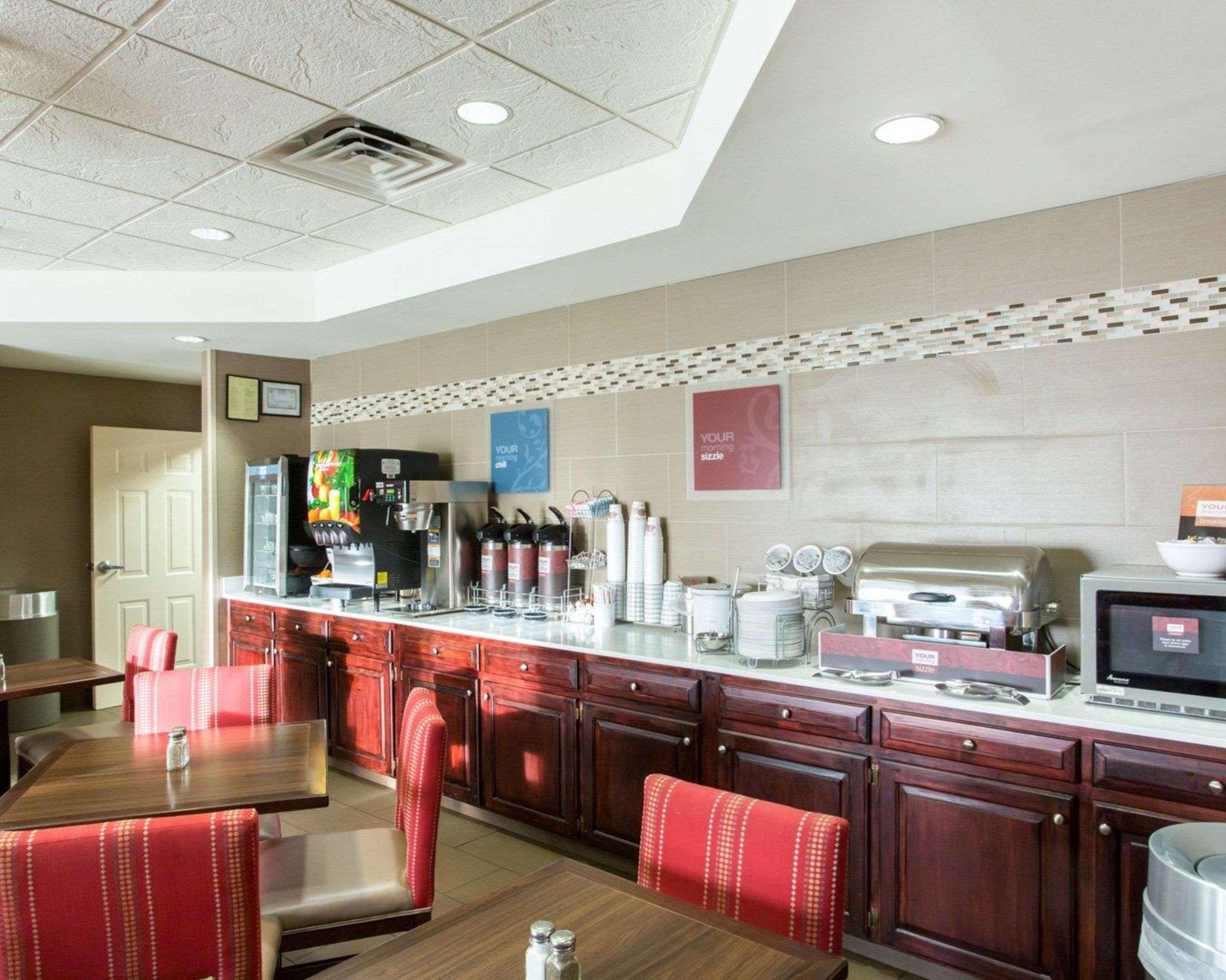 קרוסוויל Comfort Suites מראה חיצוני תמונה