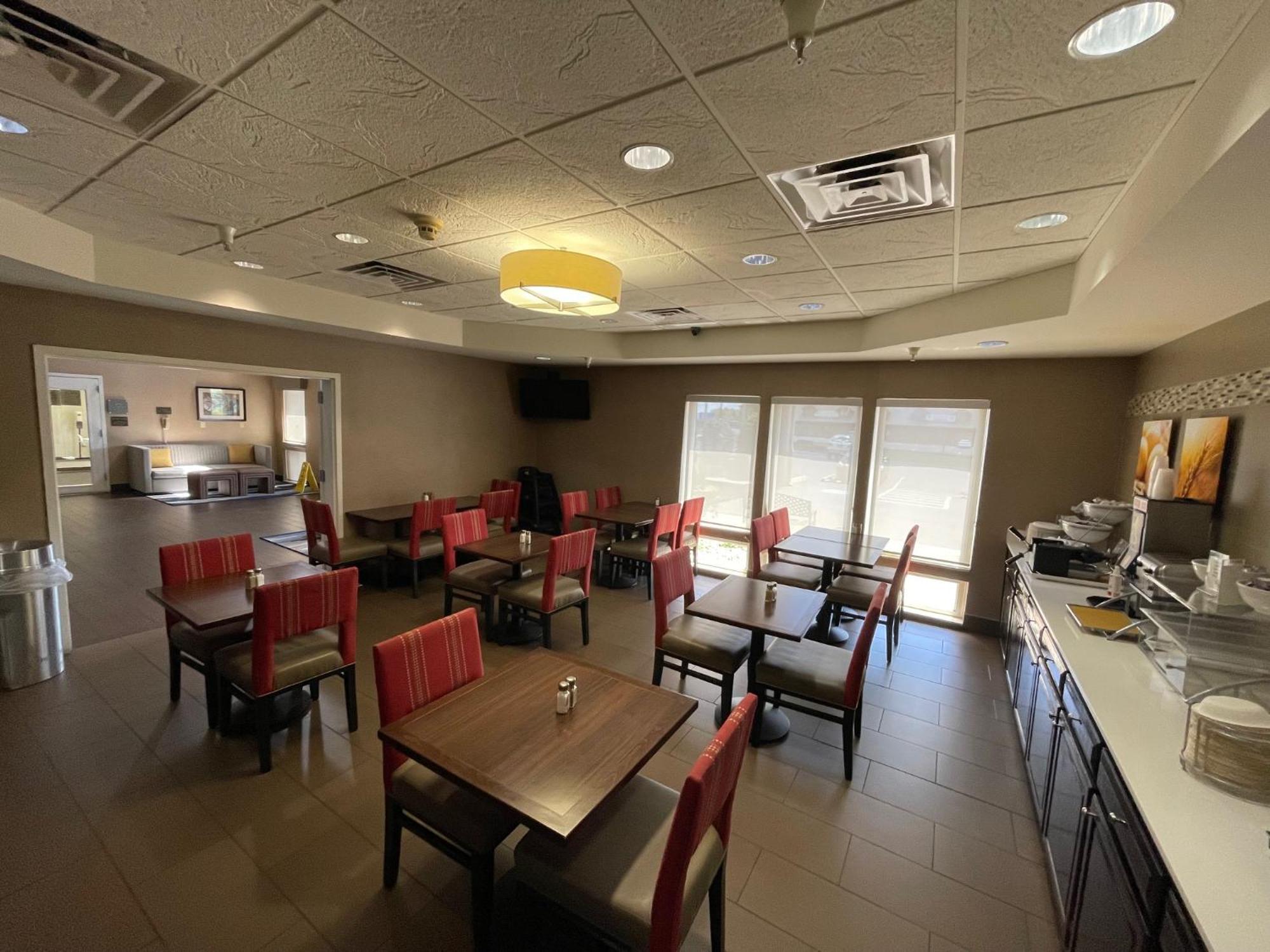 קרוסוויל Comfort Suites מראה חיצוני תמונה