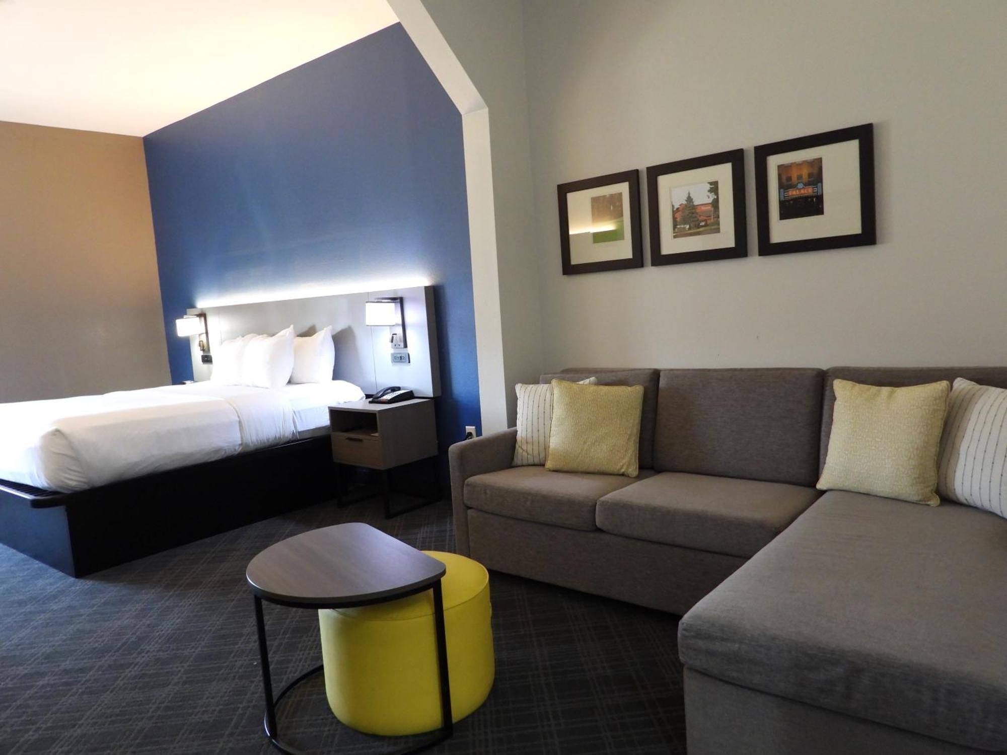 קרוסוויל Comfort Suites מראה חיצוני תמונה