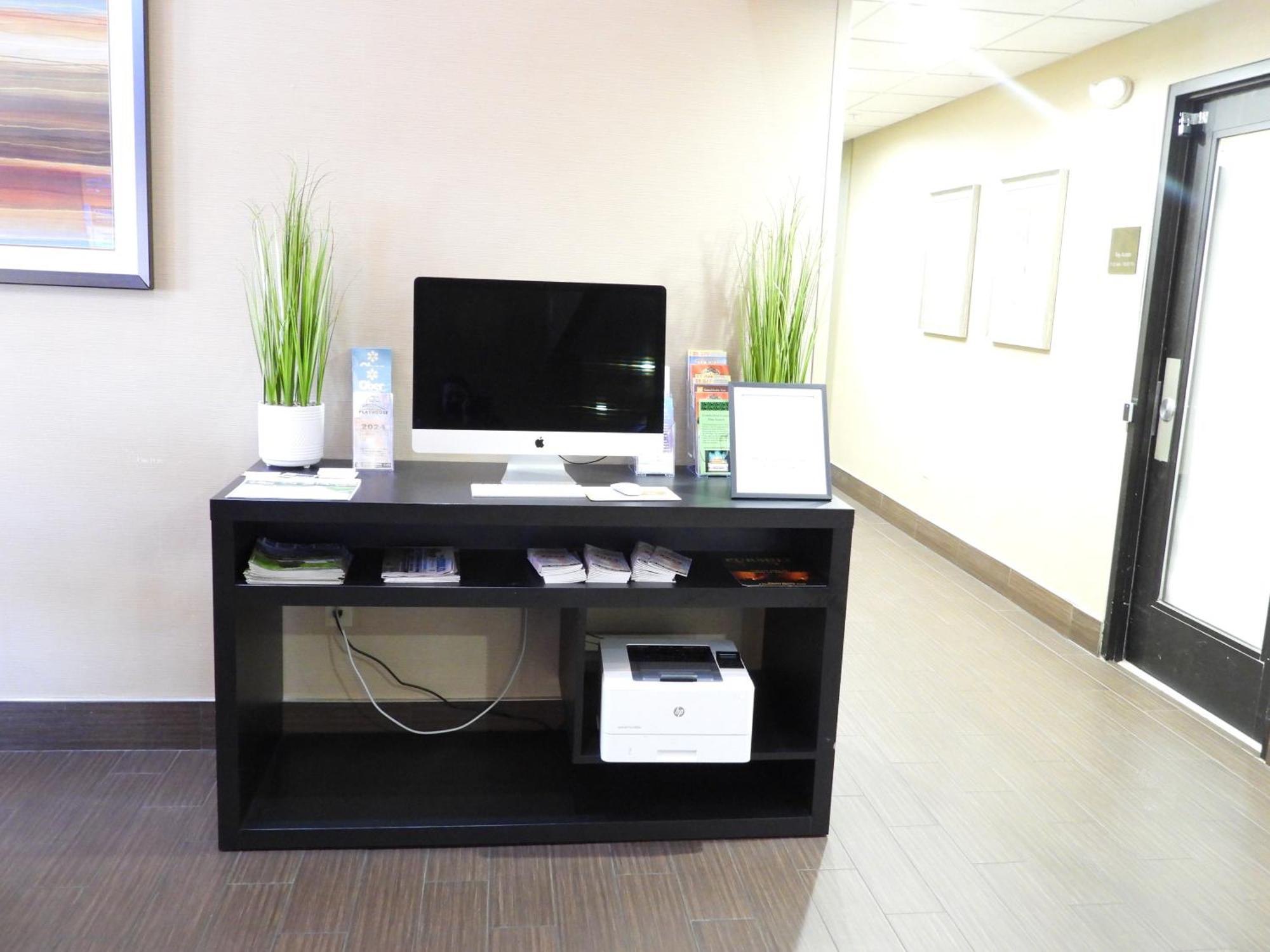 קרוסוויל Comfort Suites מראה חיצוני תמונה