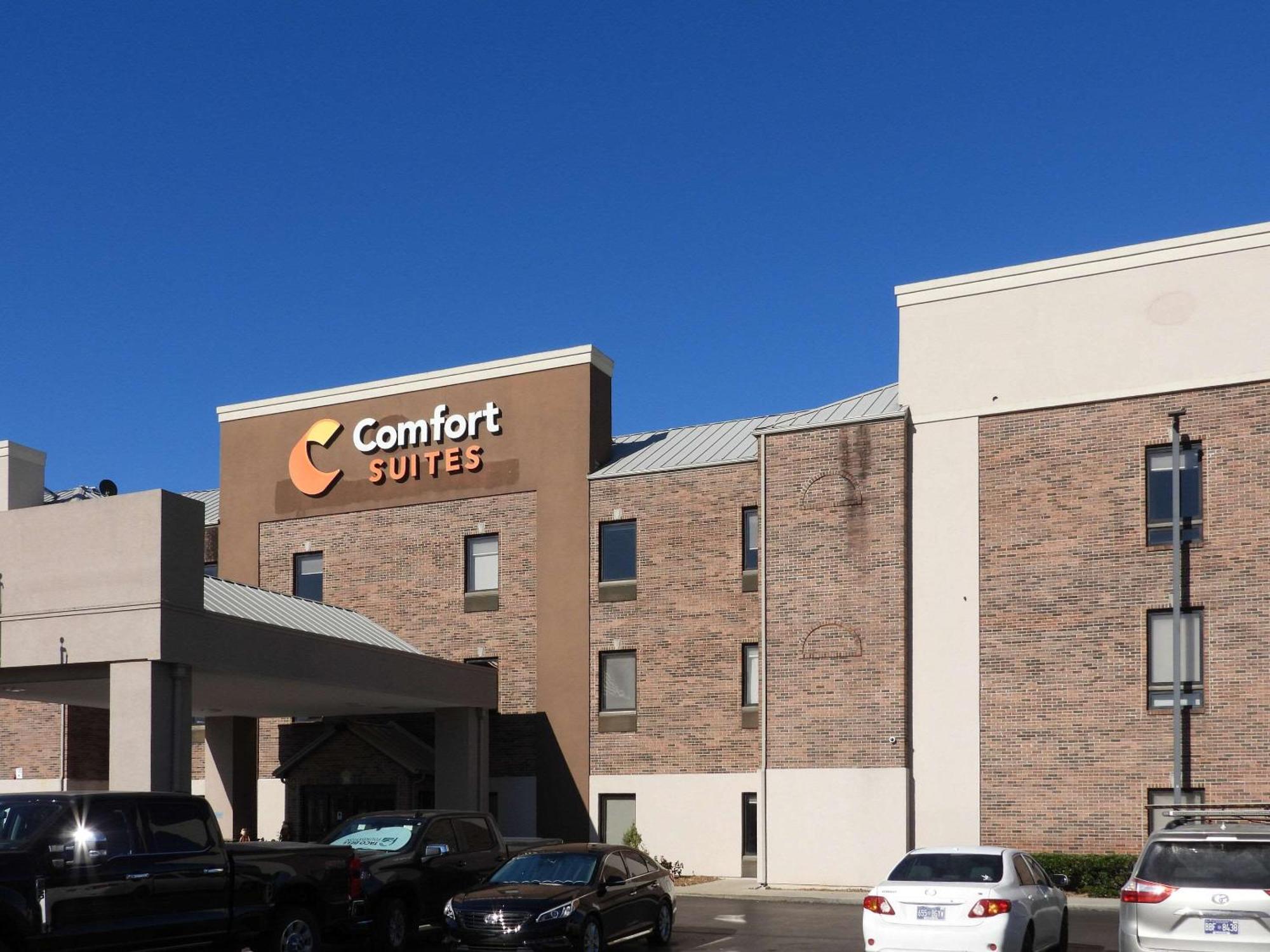 קרוסוויל Comfort Suites מראה חיצוני תמונה
