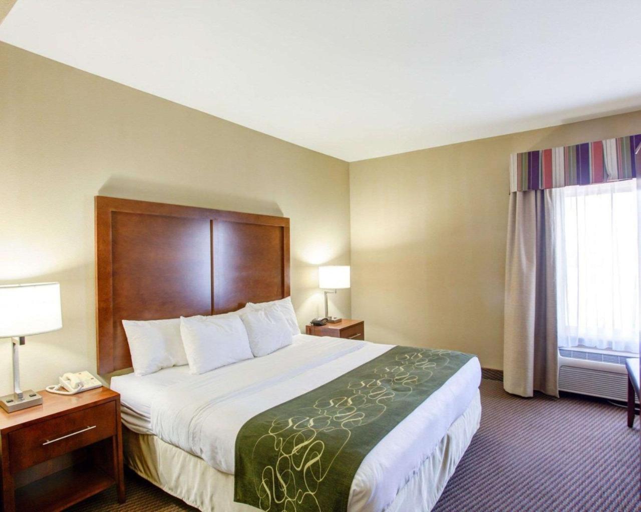 קרוסוויל Comfort Suites מראה חיצוני תמונה